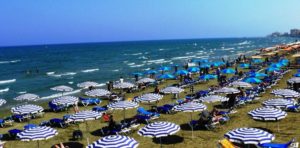 Plazz: Κάντε κράτηση ξαπλώστρας Plazz: Κάντε κράτηση ξαπλώστρας