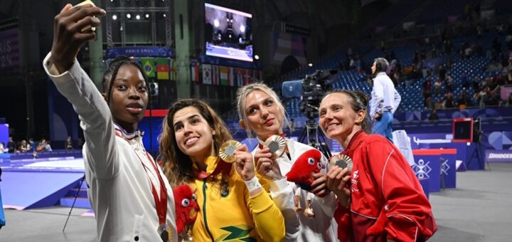 victory selfie parolympics paris 2024 3 hristina gkentzoy